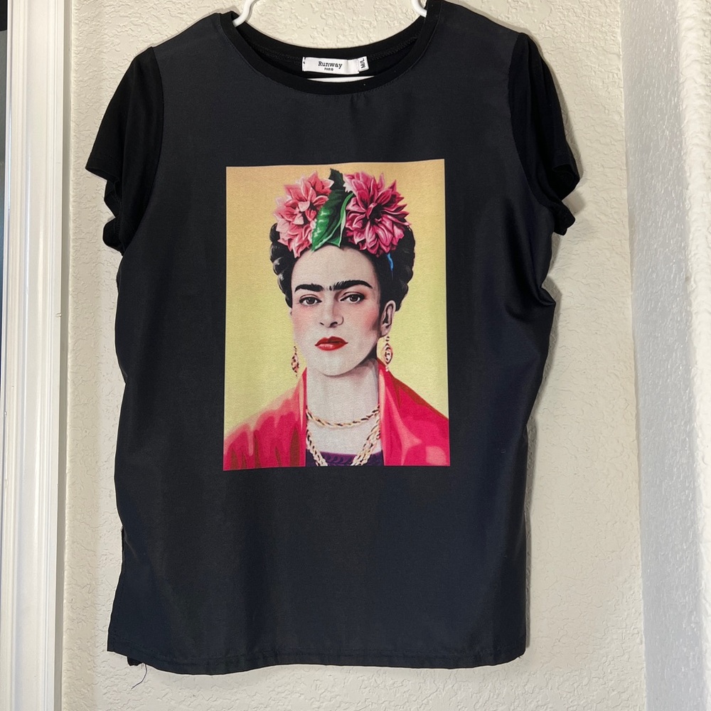 Frida Kahlo Tee
